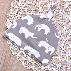 Haut, pantalon et chapeau imprimé éléphant