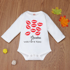 “Grandma was here”Lip Printed Long Sleeve Baby Romper