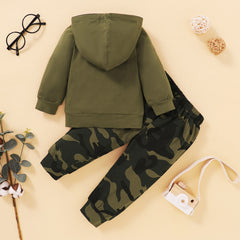 2PCS "COOLER VERSION OF DAD" Letter Printed Hoodie with Camo Pants Baby Set