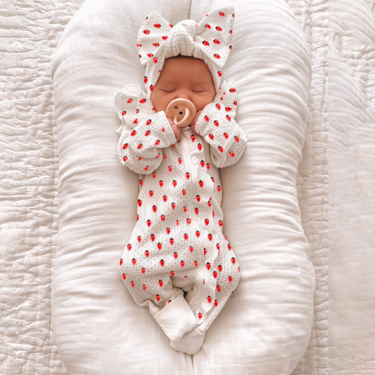 2PCS Strawberry Printed Ruffle Decor Knit Baby Jumpsuit