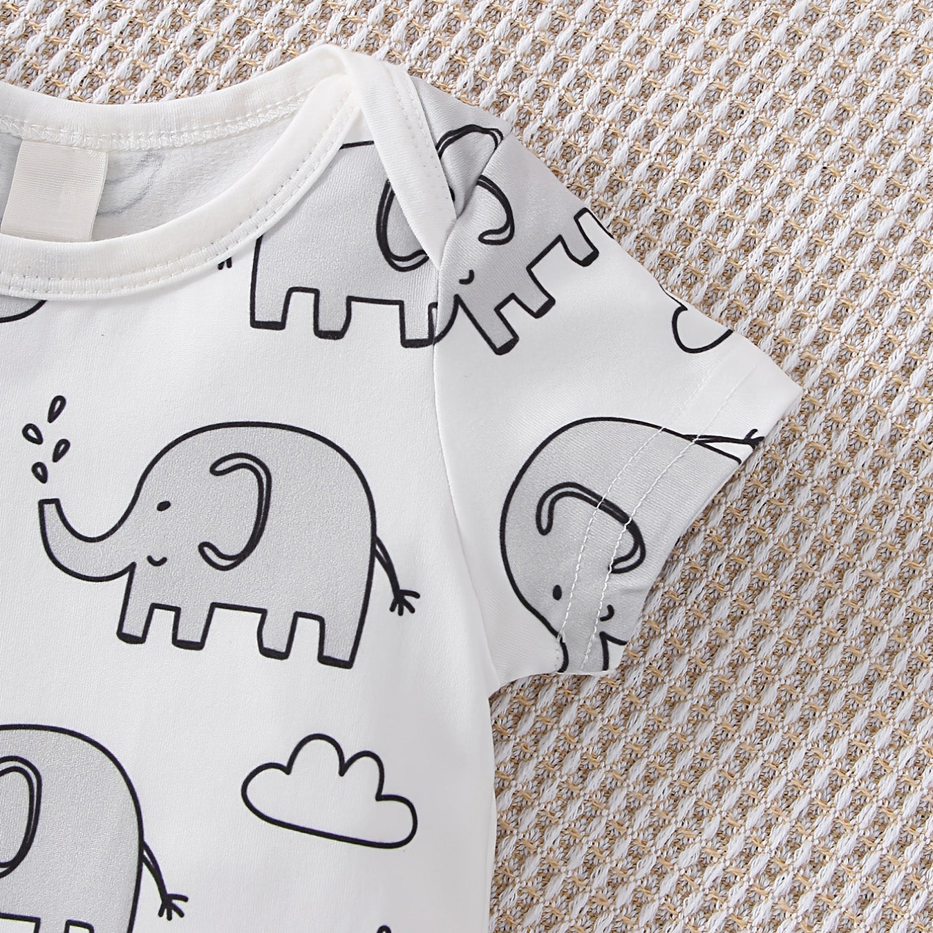 Ensemble bébé à manches courtes imprimé éléphant 2 pièces