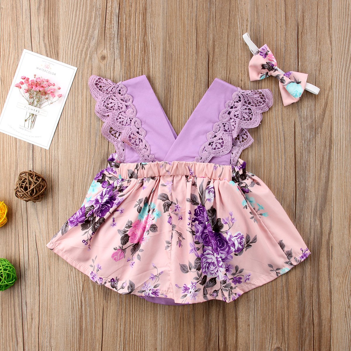 2 peças de macacão de bebê com estampa floral adorável