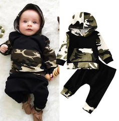 Conjunto de roupas infantis com capuz camuflado para meninos e calças compridas