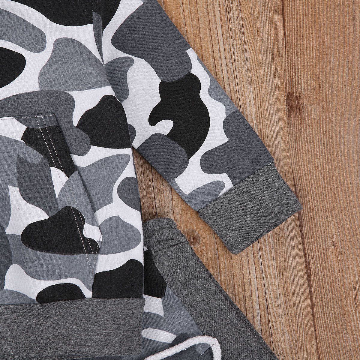 2 peças de conjunto de bebê estampado camuflado