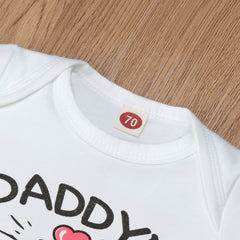Macacão infantil de manga curta com estampa de letras "Daddy's DRINKING BUDDY"
