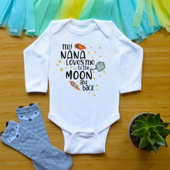 "Ma NANA m'aime jusqu'au MooN et retour" Barboteuse pour bébé imprimée avec lettres de fusée de dessin animé